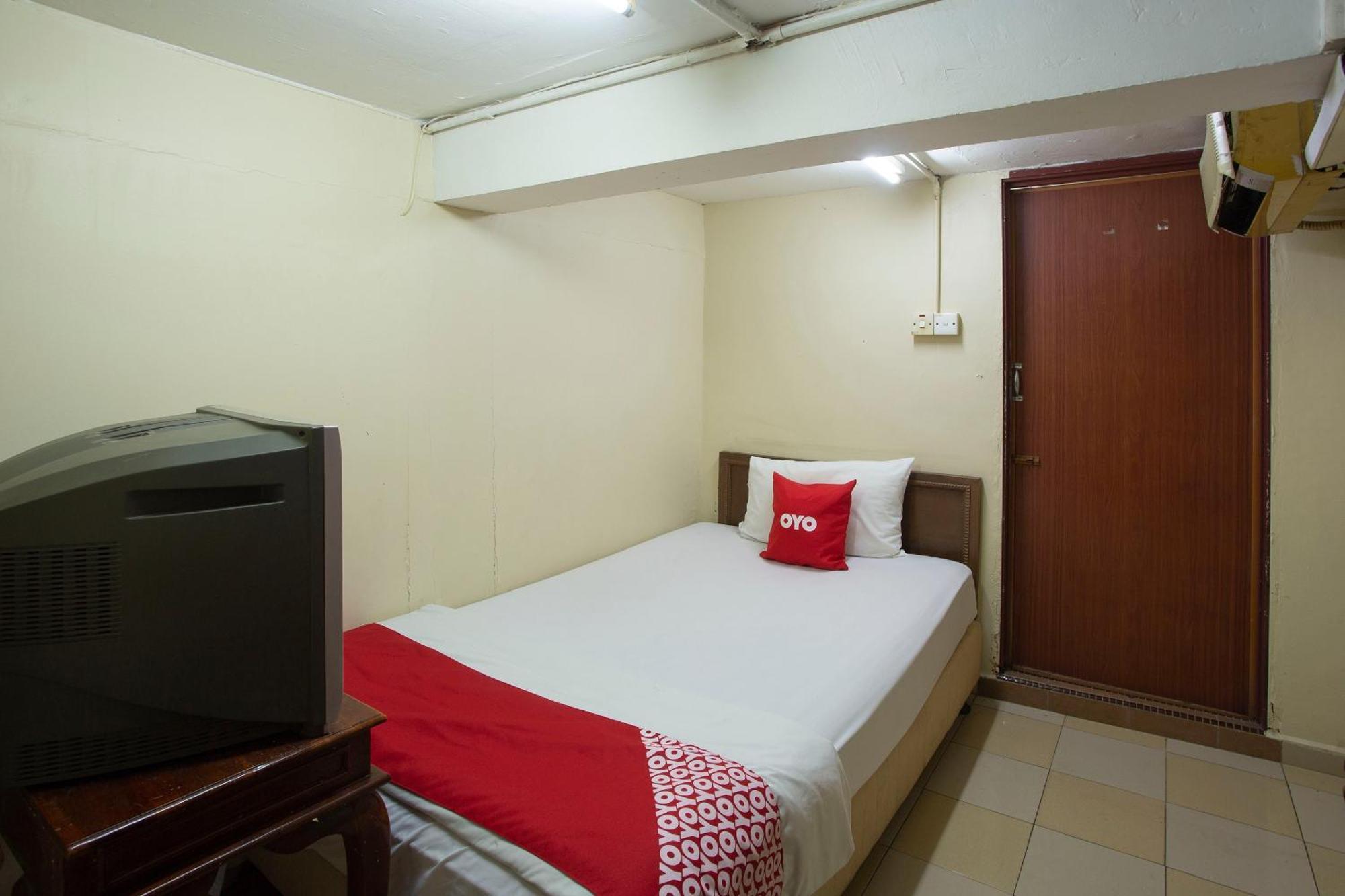 Spot On 90137 Casavilla Hotel Pudu Kuala Lumpur Exterior photo